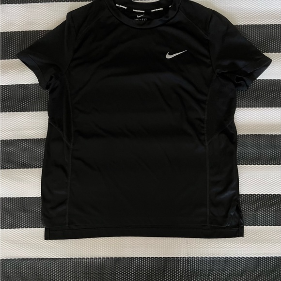 Nike Dresses & Skirts - Nike Women's Dri-Fit Legend T-Shirt size M good condition